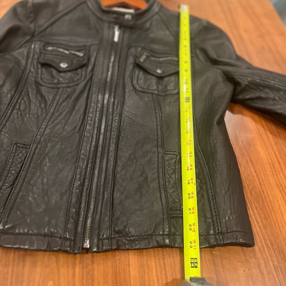 Vintage black leather jacket - Picture 3 of 4